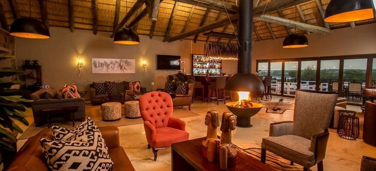Hotel Umzolozolo Private Safari Lodge:  LADYSMITH