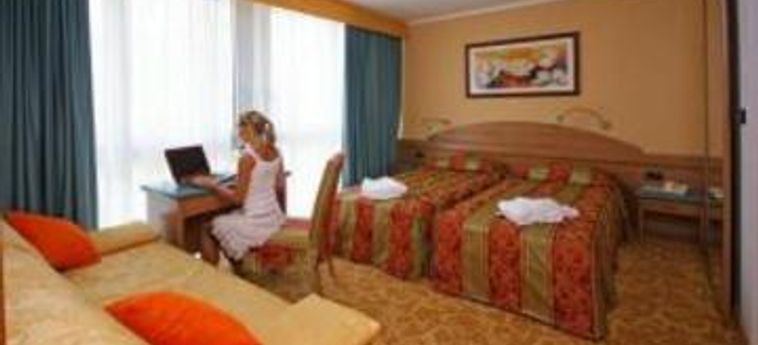 Hotel Ambassador Suite:  LAGO DE GARDA