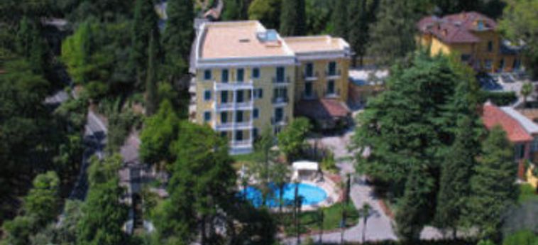 Hotel Villa Sofia:  LAGO DE GARDA