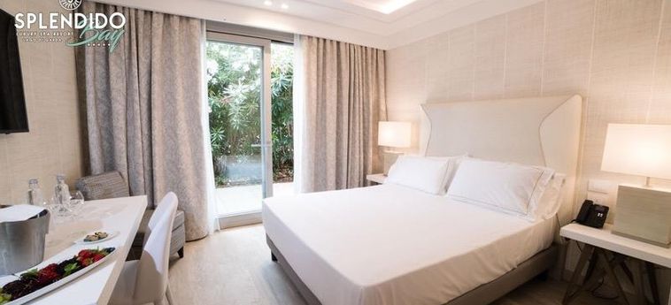 Hotel Splendido Bay Luxury Spa Resort:  LAGO DE GARDA