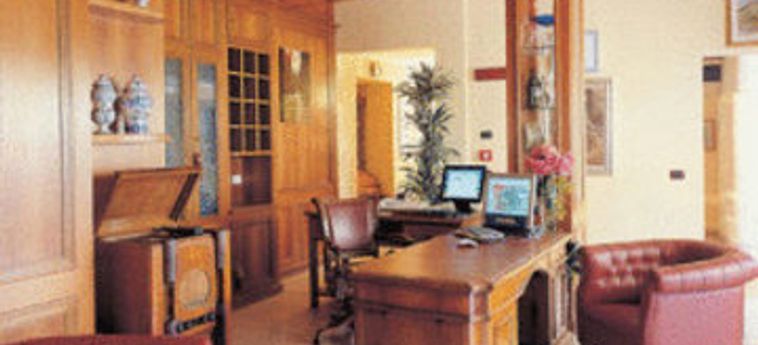 Hotel Pace Lago De Garda: Foto 