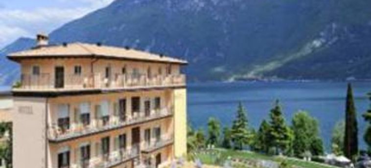 Hotel Garda Bellevue:  LAGO DE GARDA