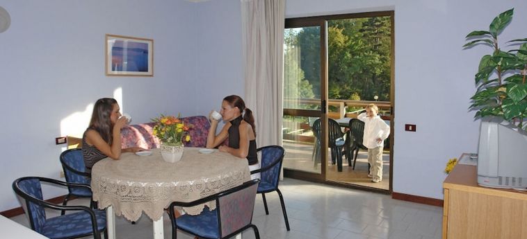 Hotel Residence Campi:  LAGO DE GARDA