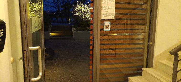 4 Limoni Apartment Resort:  LAGO DE GARDA