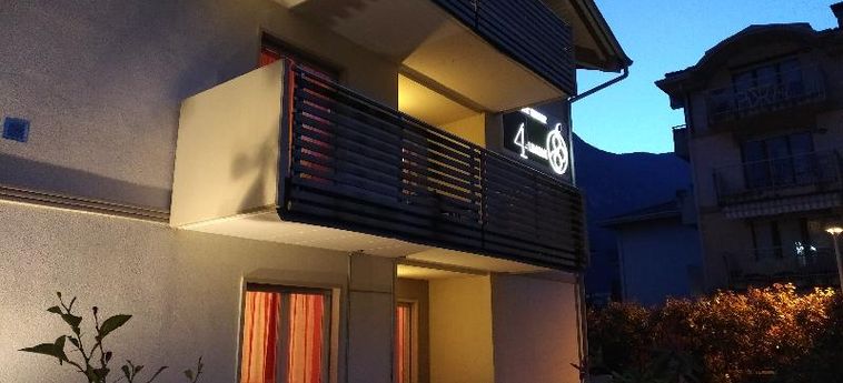 4 Limoni Apartment Resort:  LAGO DE GARDA