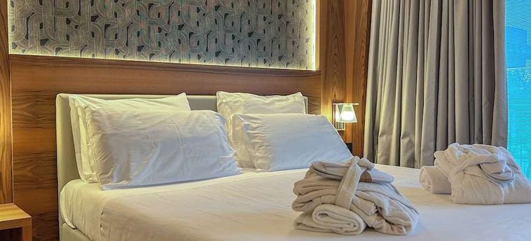 Alevic Hotel Sirmione Lago De Garda: Foto 