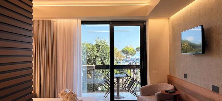 Alevic Hotel Sirmione Lago De Garda: Foto 