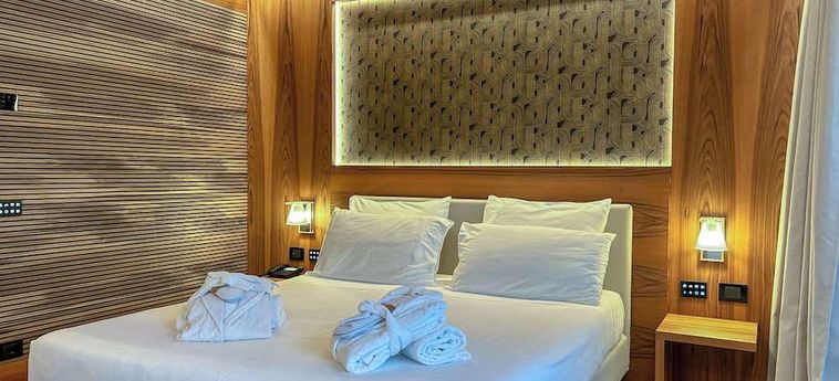 Alevic Hotel Sirmione Lago De Garda: Foto 