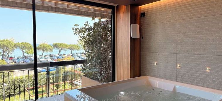 Alevic Hotel Sirmione Lago De Garda: Foto 