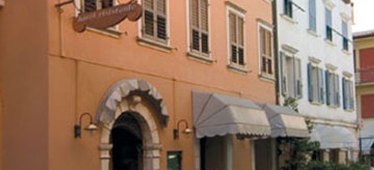 Hotel Antico Borgo:  LAGO DE GARDA