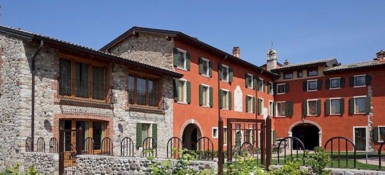 Hotel Residence Borgo Mondragon:  LAGO DI GARDA