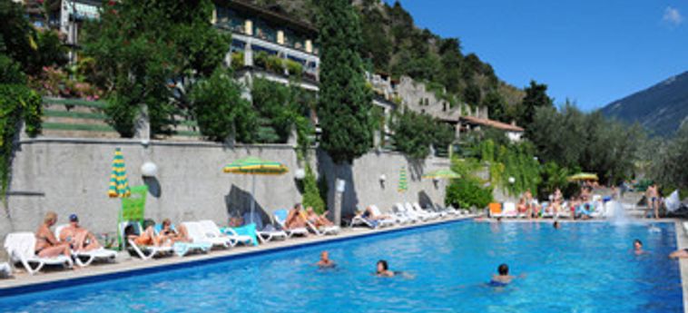 Hotel Centro Vacanze La Limonaia:  LAGO DI GARDA