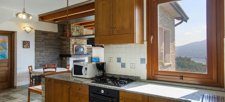 Hotel Beautiful Villa Bernardino With Pool Lago Maggiore: Foto 