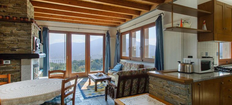 Hotel Beautiful Villa Bernardino With Pool Lago Maggiore: Foto 