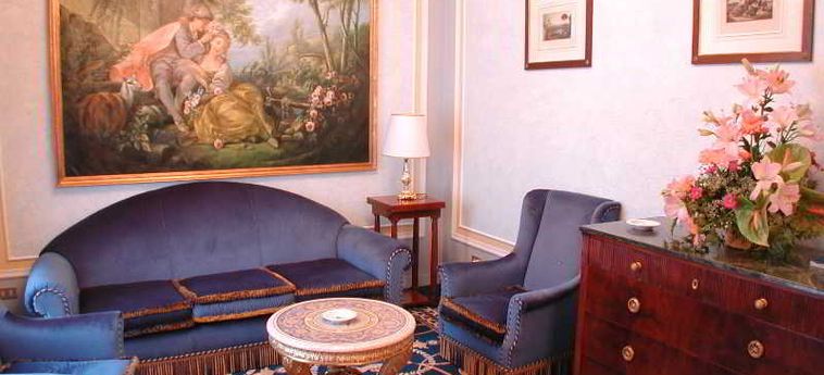 Grand Hotel Des Iles Borromees:  LAGO MAGGIORE