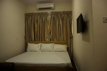 Hotel Craven Cottage Inn:  LAGOS