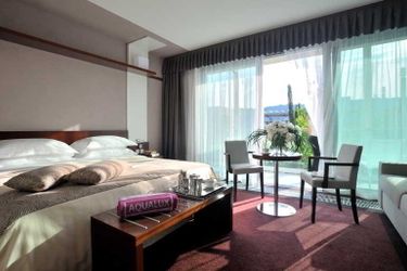 Aqualux Hotel Spa Suite&terme Bardolino:  LAKE GARDA 