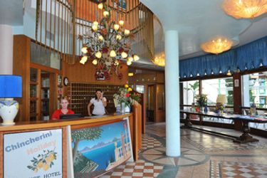 Hotel Centro Vacanze La Limonaia:  LAKE GARDA 