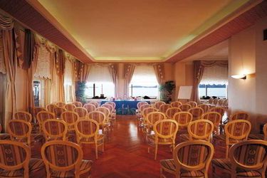 Grand Hotel Gardone:  LAKE GARDA 