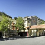 RED WOLF LODGE AT SQUAW VALLEY 3 Stars