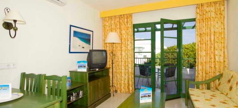 Hotel Apartamentos Sun Royal:  LANZAROTE - ILES CANARIES