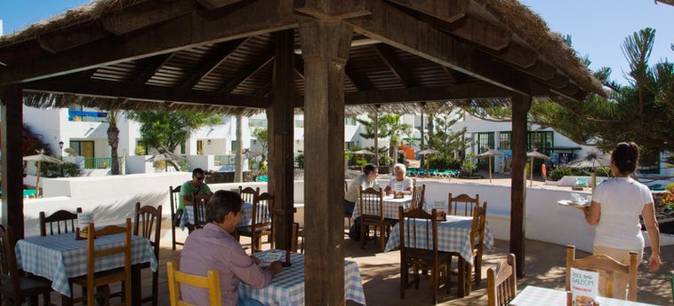 Hotel Apartamentos Galeon Playa:  LANZAROTE - ILES CANARIES
