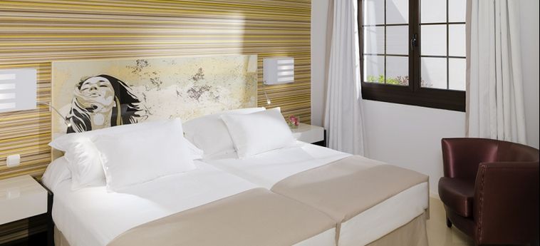 H10 Sentido White Suites Boutique Hotel:  LANZAROTE - KANARISCHE INSELN