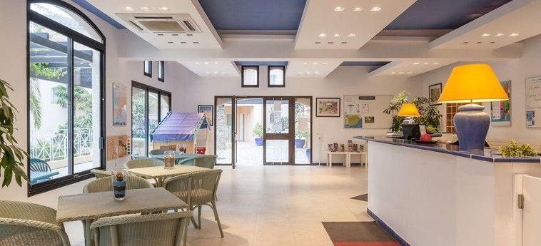 Hotel Pierre &Amp; Vacances Residence L'anse De Pramousquier Le Lavandou: Foto 