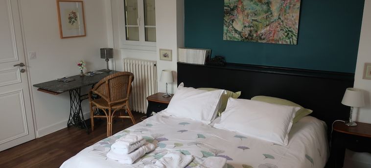 Hotel Au Jardin De L'éventail Le Mans: Foto 