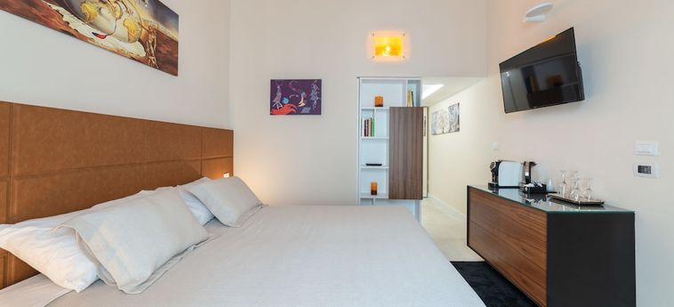 Hotel Y Arcillos Luxury Rooms:  LECCE