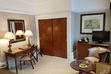 Hotel Quebecs:  LEEDS