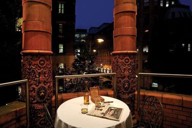 Hotel Quebecs:  LEEDS