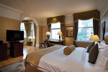Hotel Quebecs:  LEEDS