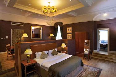 Hotel Quebecs:  LEEDS