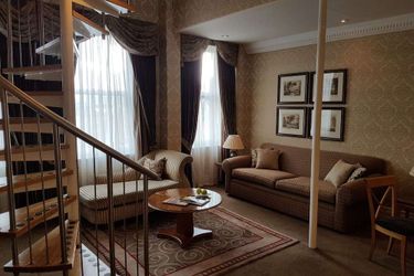 Hotel Quebecs:  LEEDS