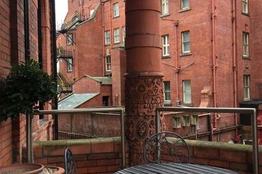 Hotel Quebecs:  LEEDS