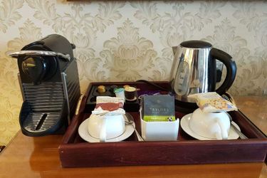 Hotel Quebecs:  LEEDS