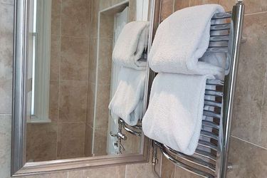 Hotel Quebecs:  LEEDS