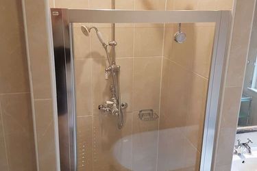 Hotel Quebecs:  LEEDS