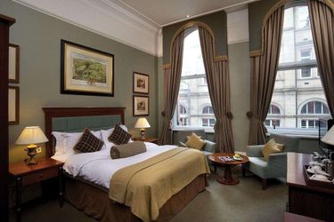 Hotel Quebecs:  LEEDS