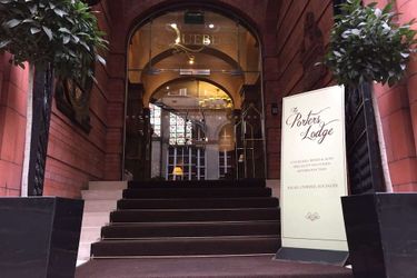 Hotel Quebecs:  LEEDS