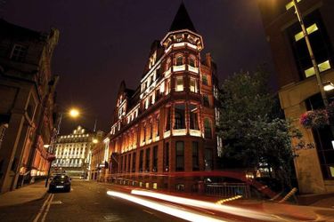 Hotel Quebecs:  LEEDS