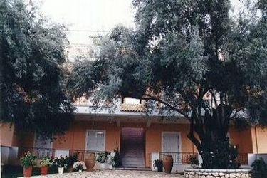 Hotel Villa Verde:  LEFKADA