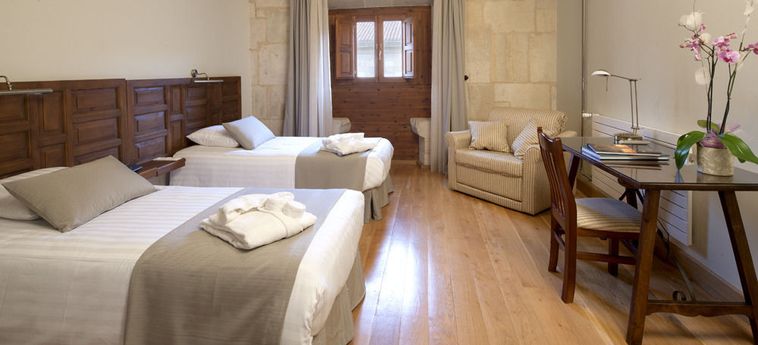 Hotel Real Colegiata San Isidoro:  LEON