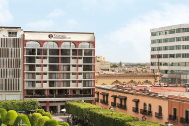 Hotel Howard Johnson Condesa Leon:  LEON