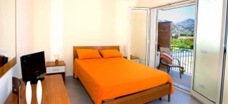 Hotel Appartamenti Riviera Ionica:  LETOJANNI - MESSINA