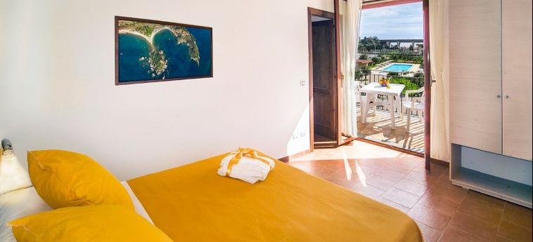 Hotel Residence Villa Mare Taormina:  LETOJANNI - MESSINA
