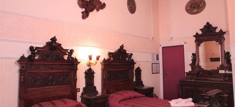 Hotel Palazzo Vannoni:  LEVANTO - LA SPEZIA