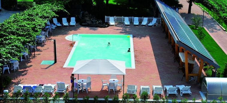 Hotel Villa Flora:  LEVICO TERME - TRENTO
