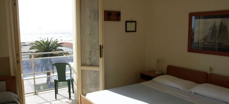 Hotel Lungomare:  LIDO DI CAMAIORE - LUCCA